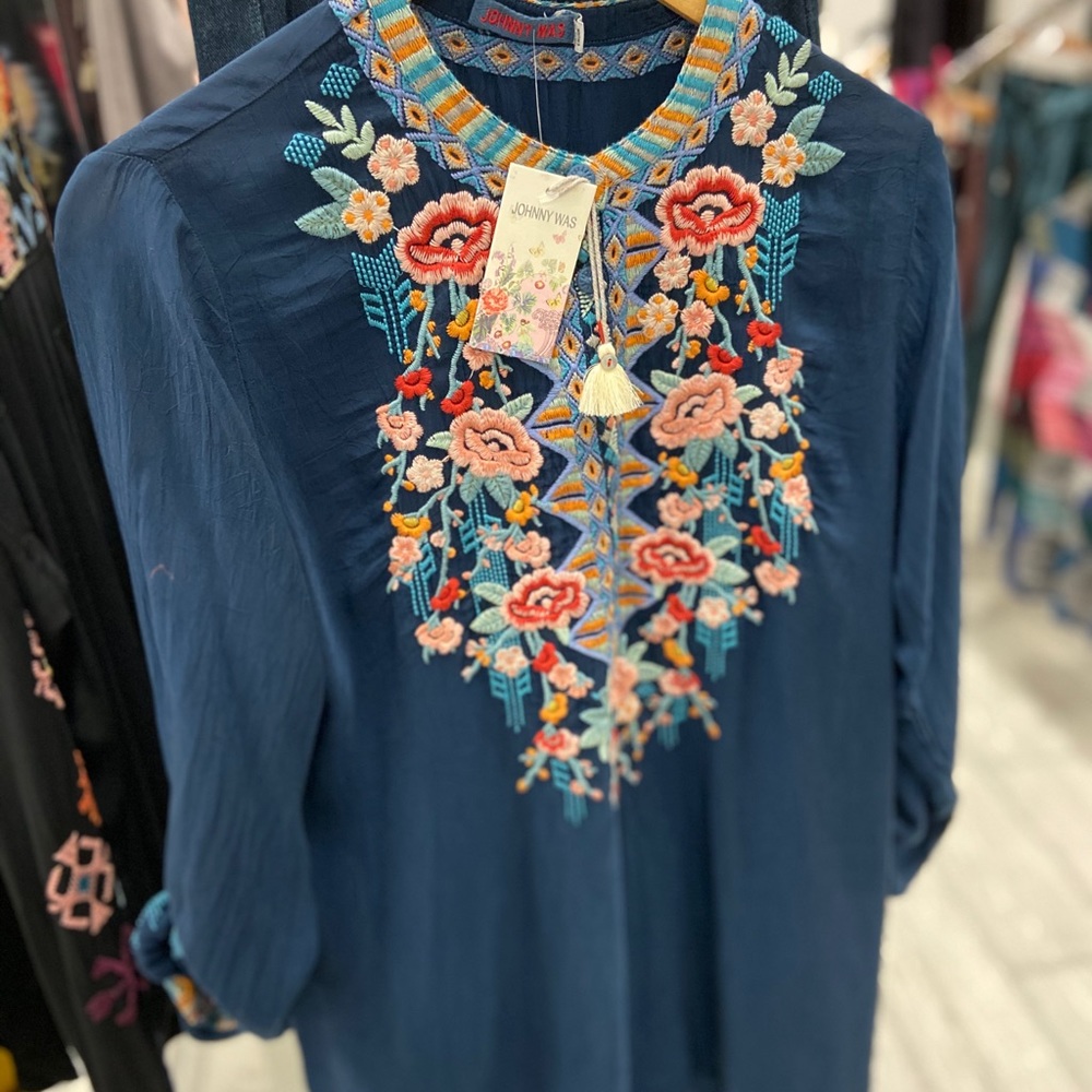 ☀️JOHNNY WAS BEATRIX embroidered tunic☀️